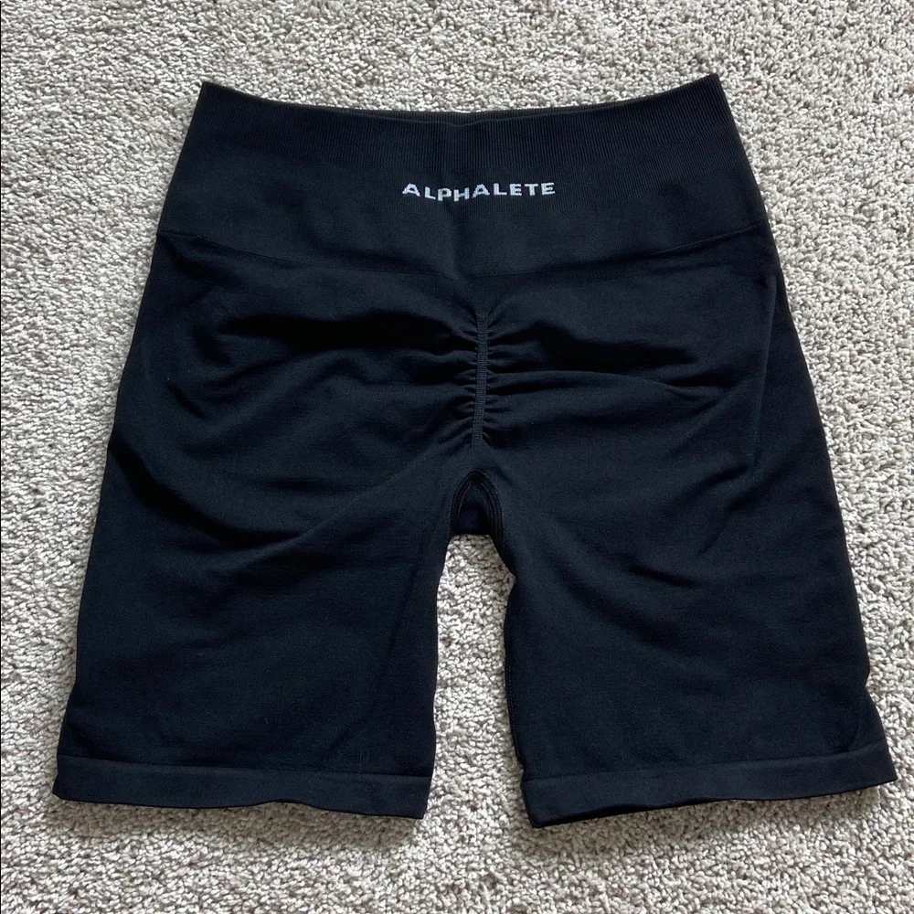 Alphalete • Amplify Short 6.5” Black